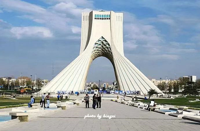 张宣丨扬州慢·自由纪念塔与德黑兰（梦游世界七十四首之二十四）