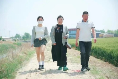 李言諳丨展家記