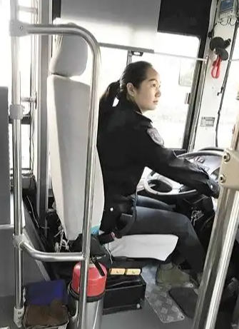 李鸿春丨那一晚的愉悦快感是无与伦比的