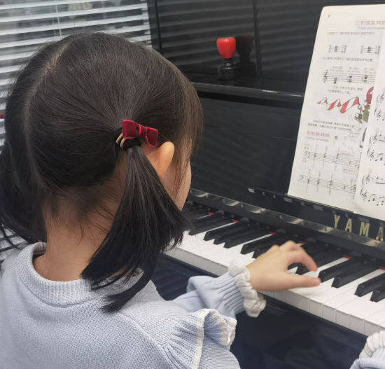 潘虎丨人生的起跑线在哪儿——记一个怀揣梦想的女孩