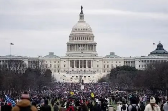 张祚臣丨劳伦斯·米德：美国政治的分裂源于文化共识的崩塌