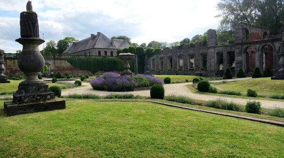 点击查看原图 3维莱尔©修道院花园.png