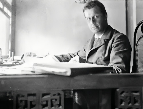 点击查看原图 莫理循2.png