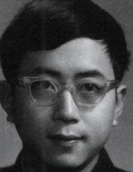 舟笠翁丨余秋雨不是文化大师