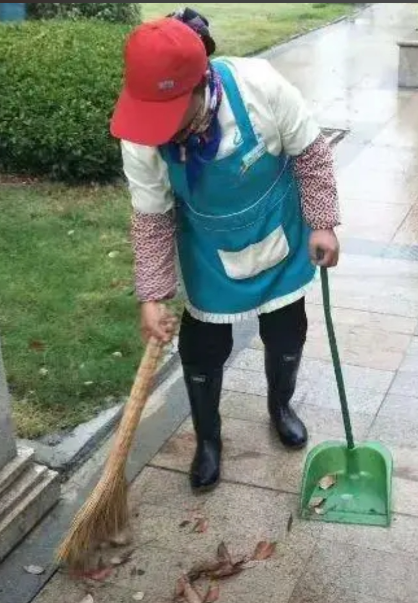 何美鸿丨唱歌的哑巴