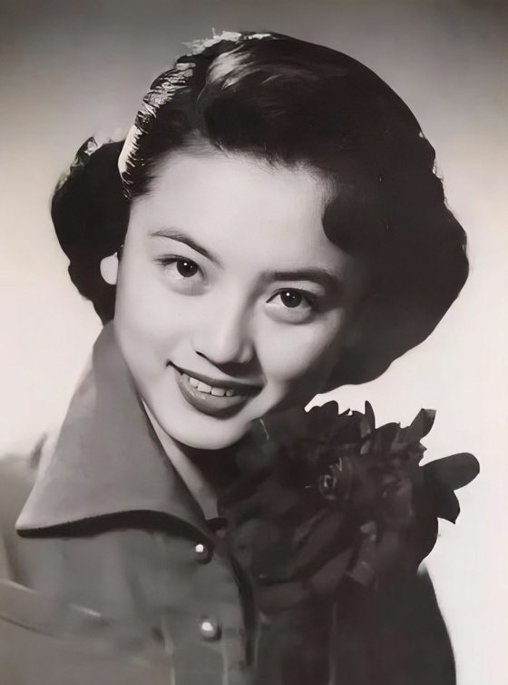 张宣丨七绝·民国二十位女明星回望（之十一·石慧）
