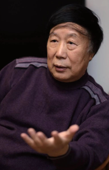 赵守高丨心中有盏不熄的灯——参观尤凤伟文学文献展