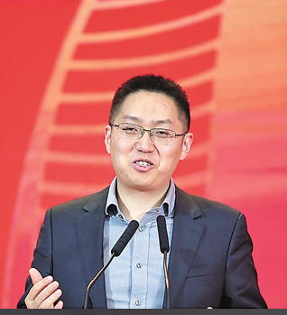 慕容料丨张小龙：“吃饭砸锅”还是“良心发现”？（慕容杂谈·时评34）