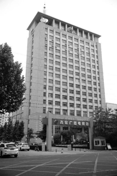 点击查看原图 13高密广播电视台拱门.jpg